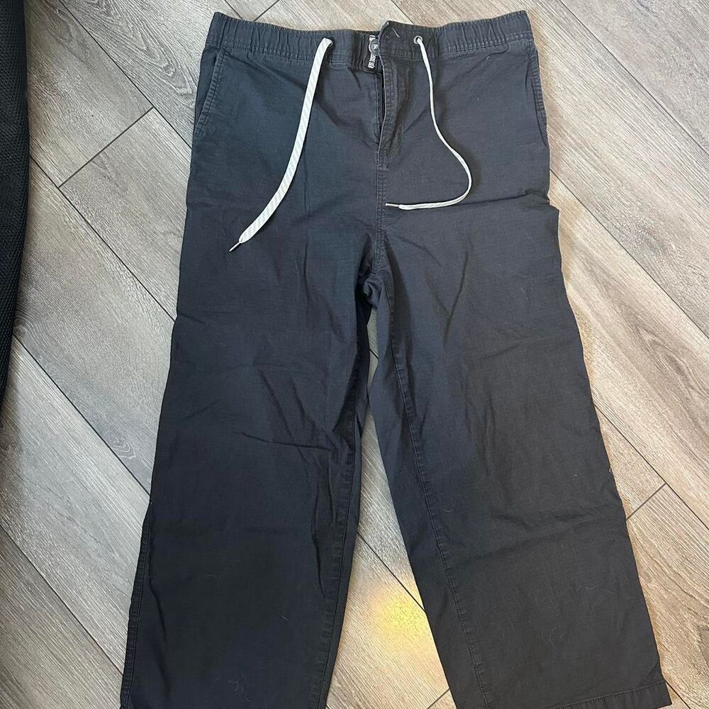 Vuori Women's Black and Grey Trousers